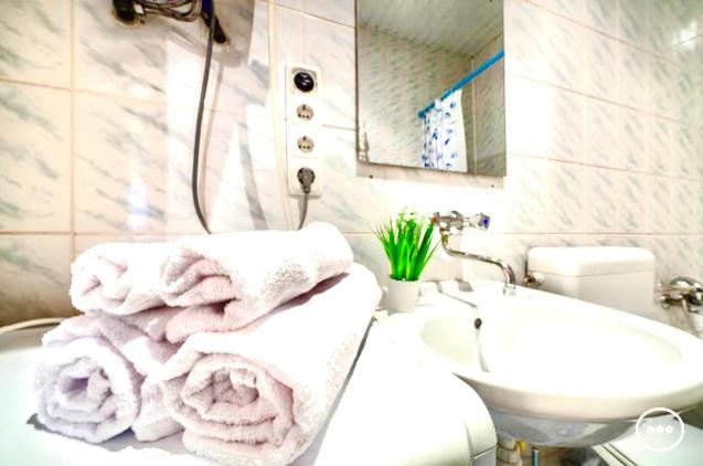 Apartment Near Opera On Horodotska 11 Lviv Ngoại thất bức ảnh